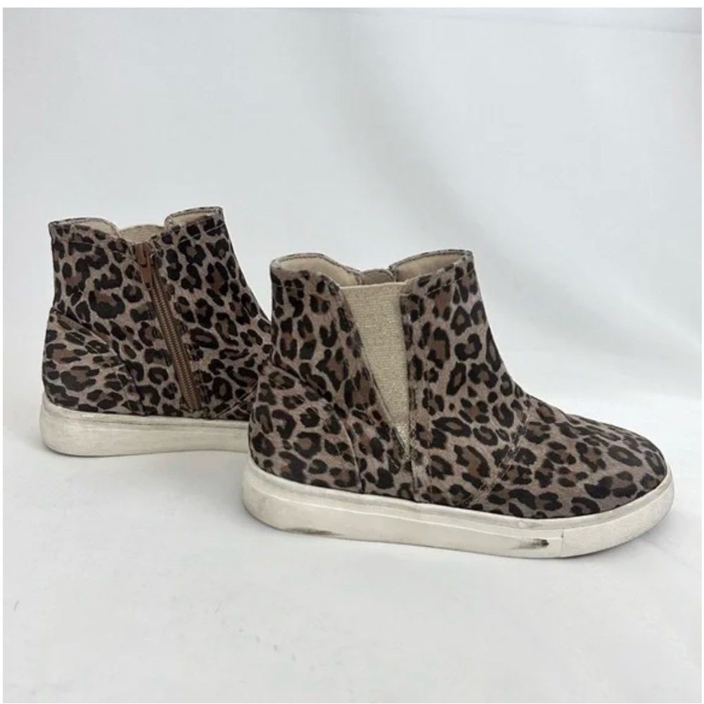 Girl’s Harper Canyon Leopard Print Boots with Elastic Panels Size 3